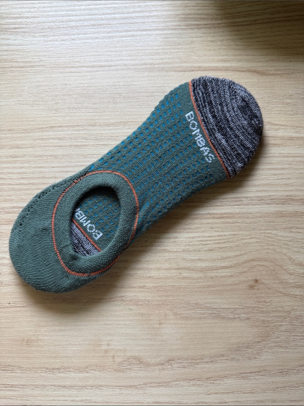 Nombas Men Large No Show Socks New.